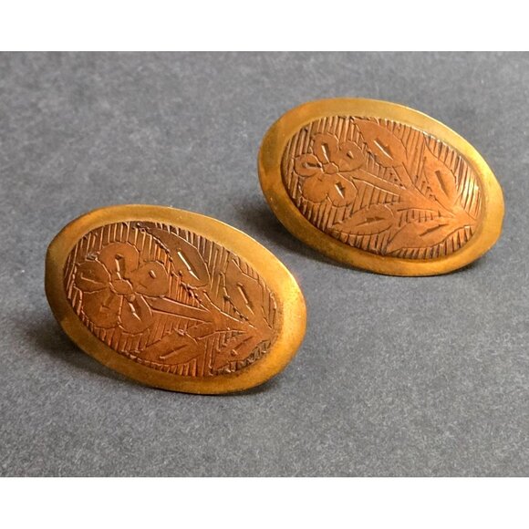 Vintage Floral Oval Brass Copper Pierced Earrings Etched Flower Design 1" x 1.5" - Picture 2 of 7